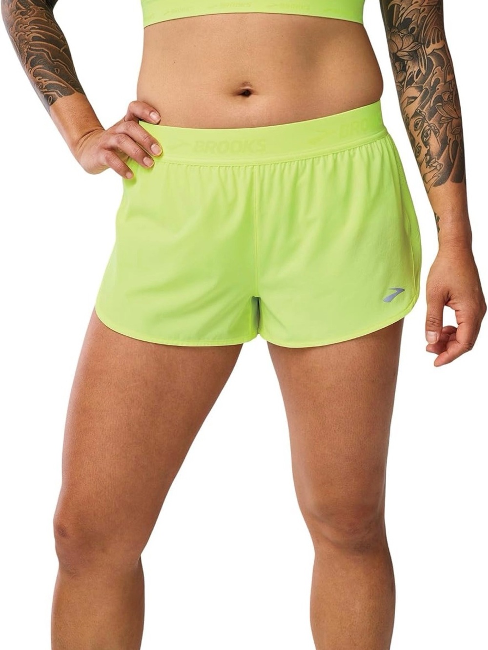 Brooks Women's Breakaway 2.5" Shorts size M NWT - Picture 1 of 9
